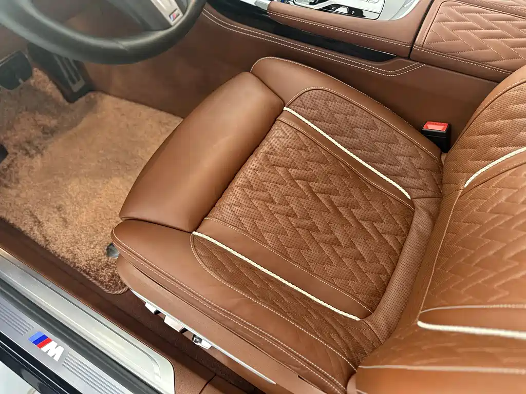 BMW 7 Series 2021 — фото 11