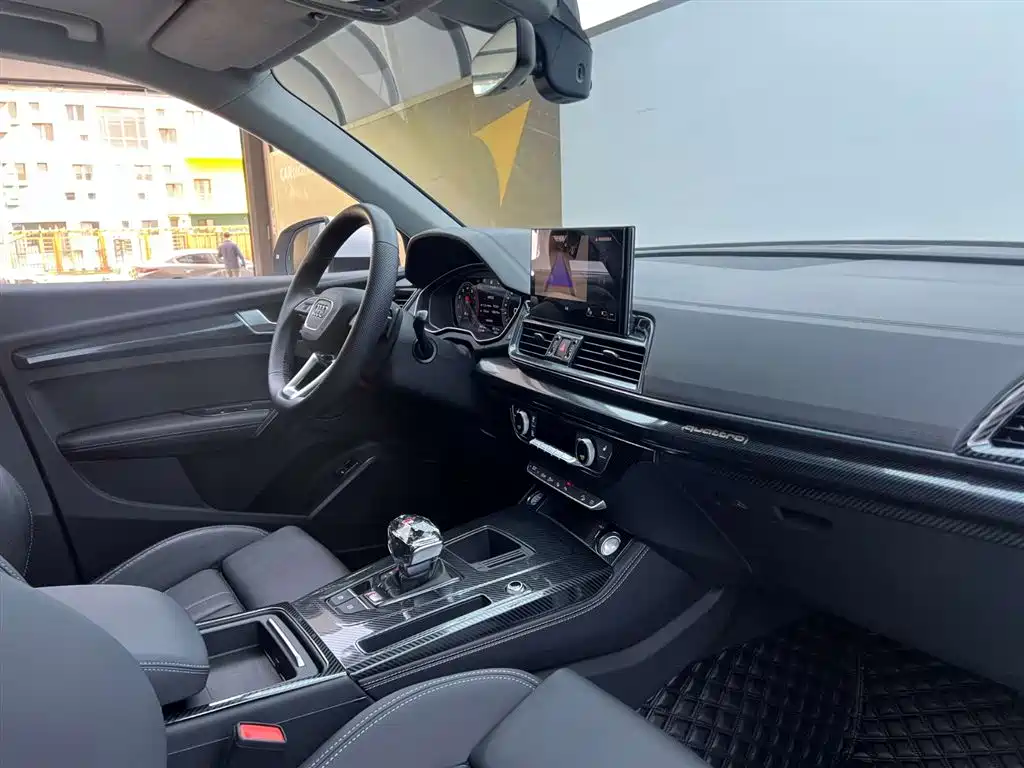 Audi Q5L 2023 — фото 20