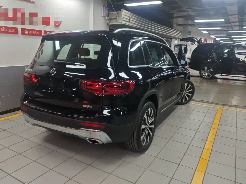 Mercedes-Benz GLB 2024