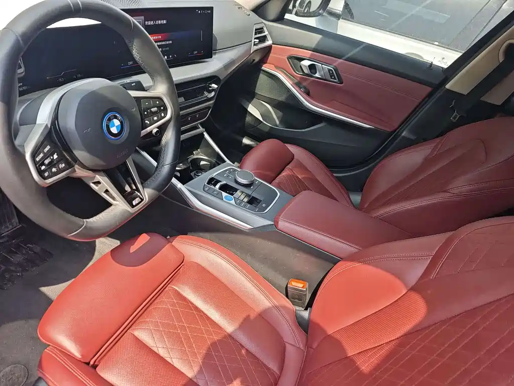 BMW i3 2024 — фото 7