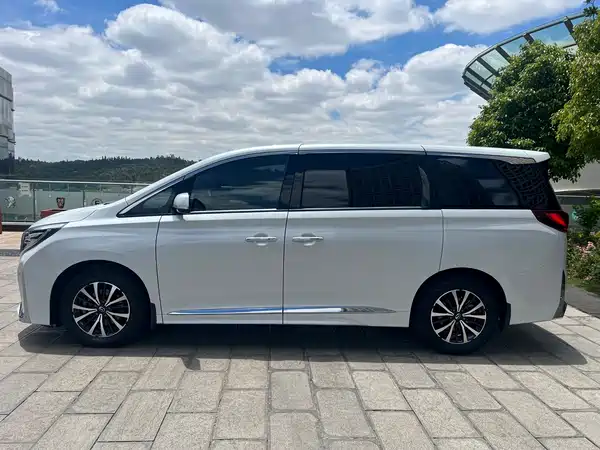 GAC Trumpchi M8 2023