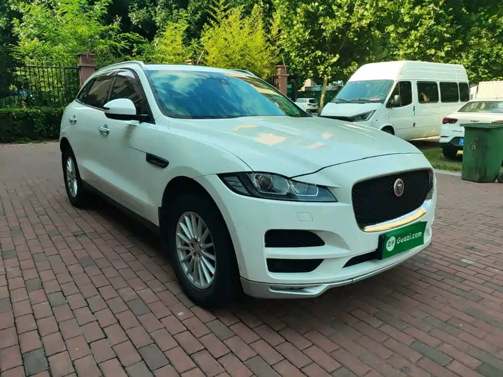Jaguar F-PACE 2018