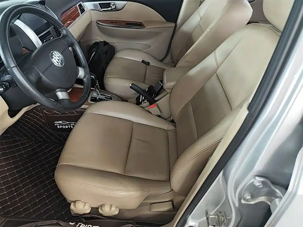 Buick Excelle 2014 — фото 15