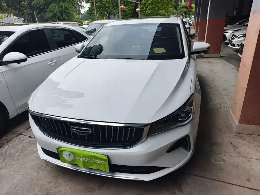 Geely Emgrand 2023