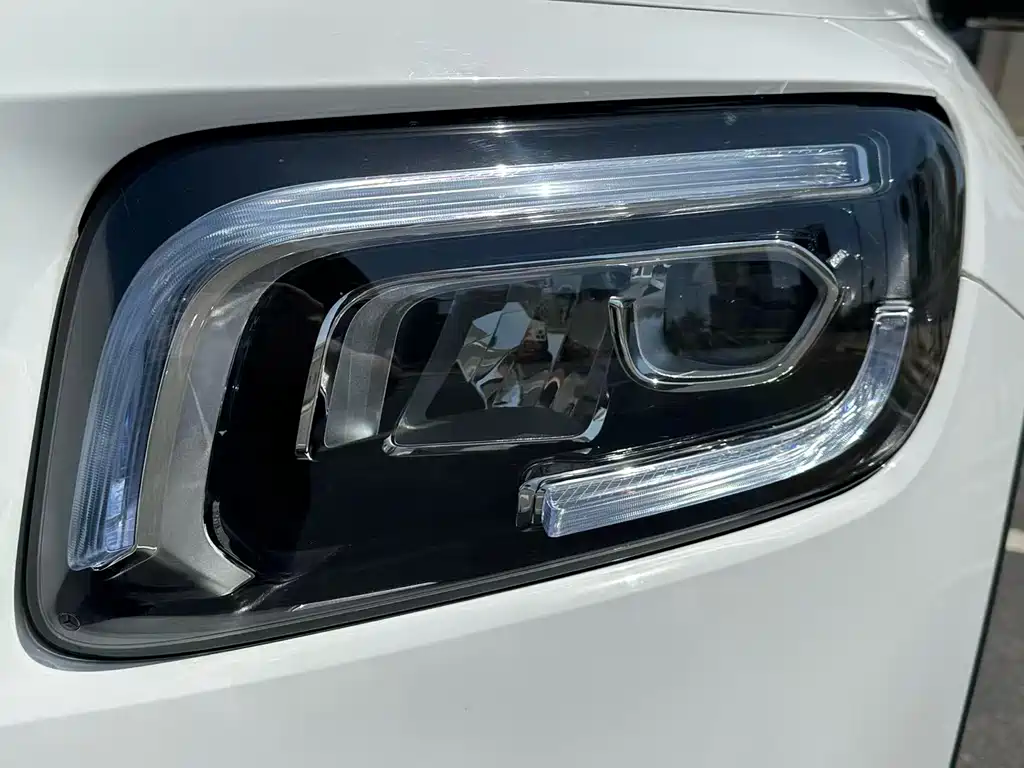 Mercedes-Benz GLB 2021