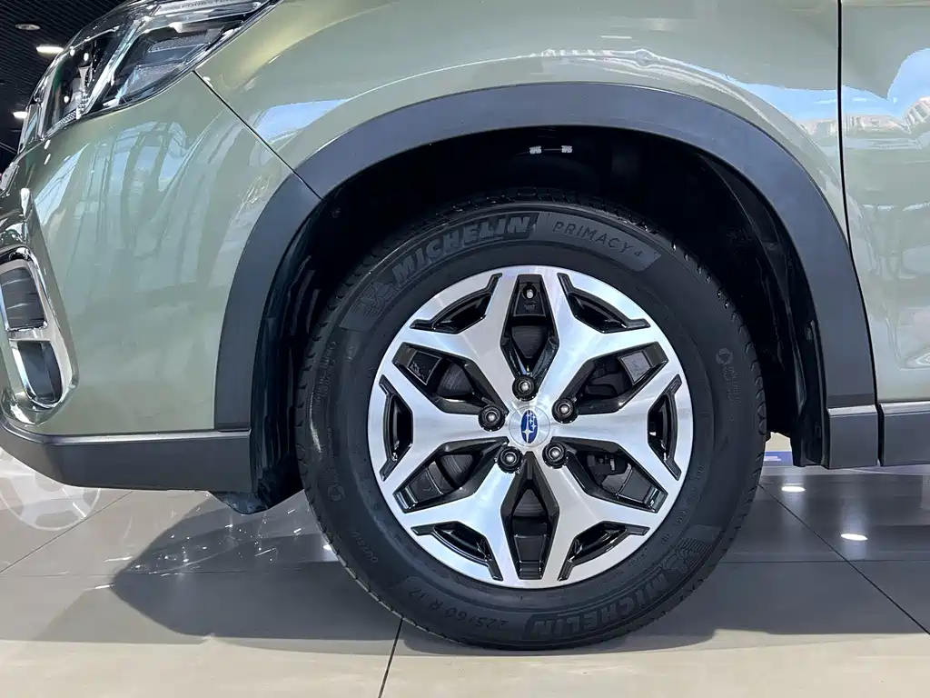 Subaru Forester 2019 — фото 9