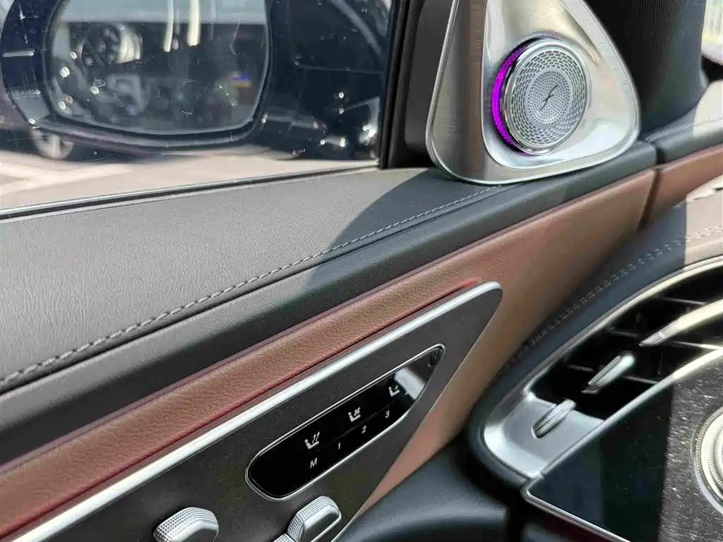 Mercedes-Benz E-Class 2025 — фото 23