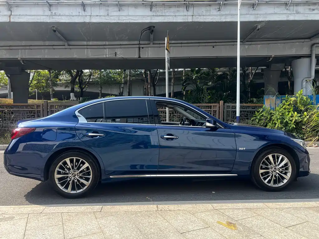 Infiniti Q50L 2019 — фото 9
