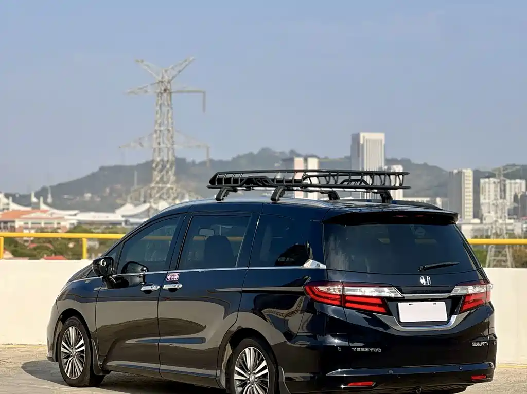 Honda Odyssey 2019 — фото 10