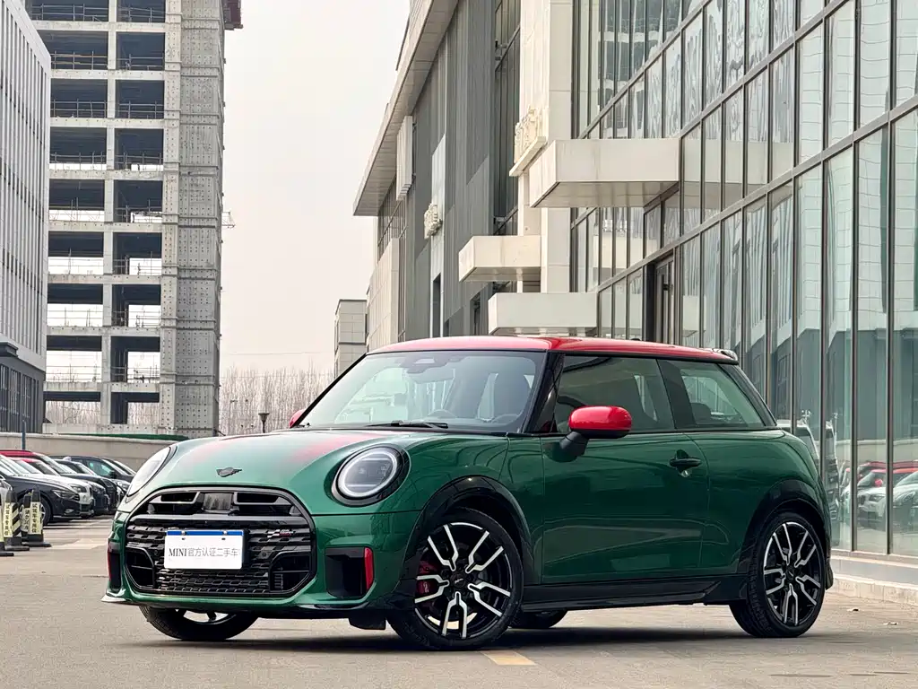 MINI JCW 2025