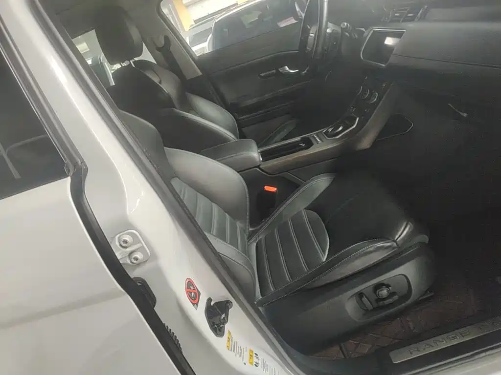 Land Rover Range Rover Evoque 2018 — фото 25