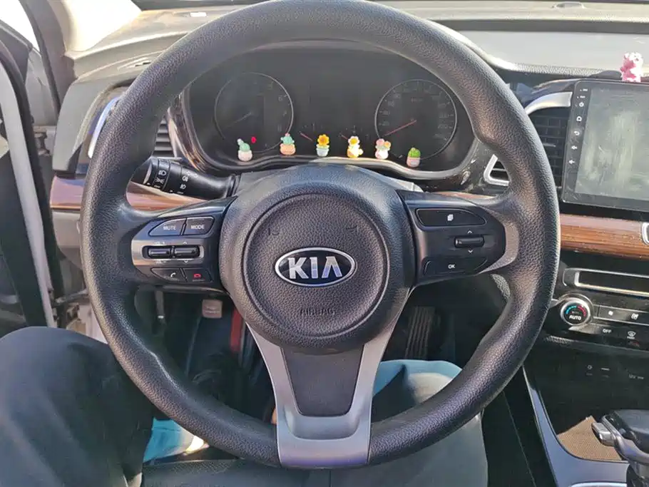 Kia K4 2015 — фото 15