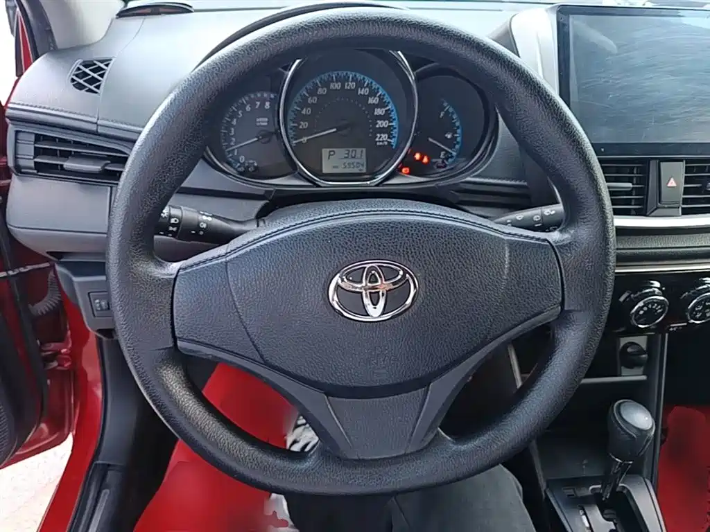 Toyota Yaris L 2019 — фото 11