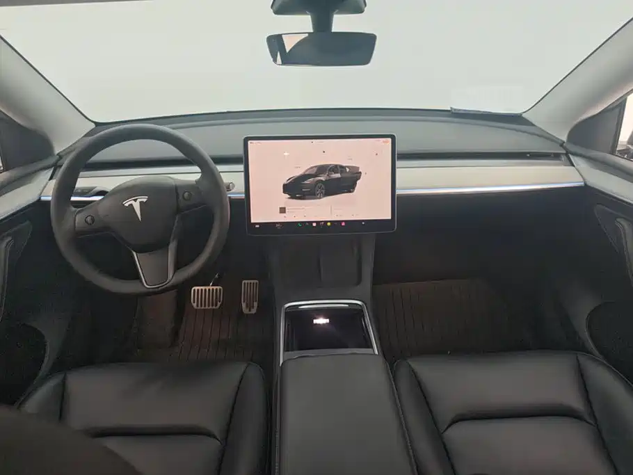 Tesla Model Y 2023 — фото 12