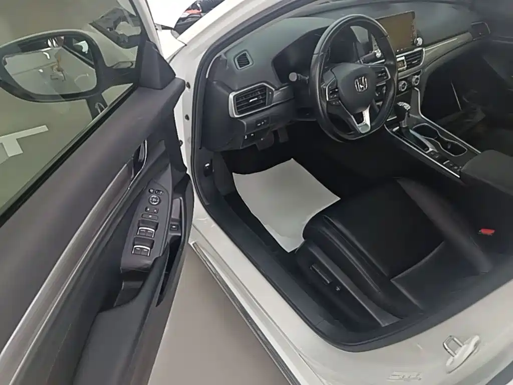 Honda Accord 2021 — фото 16