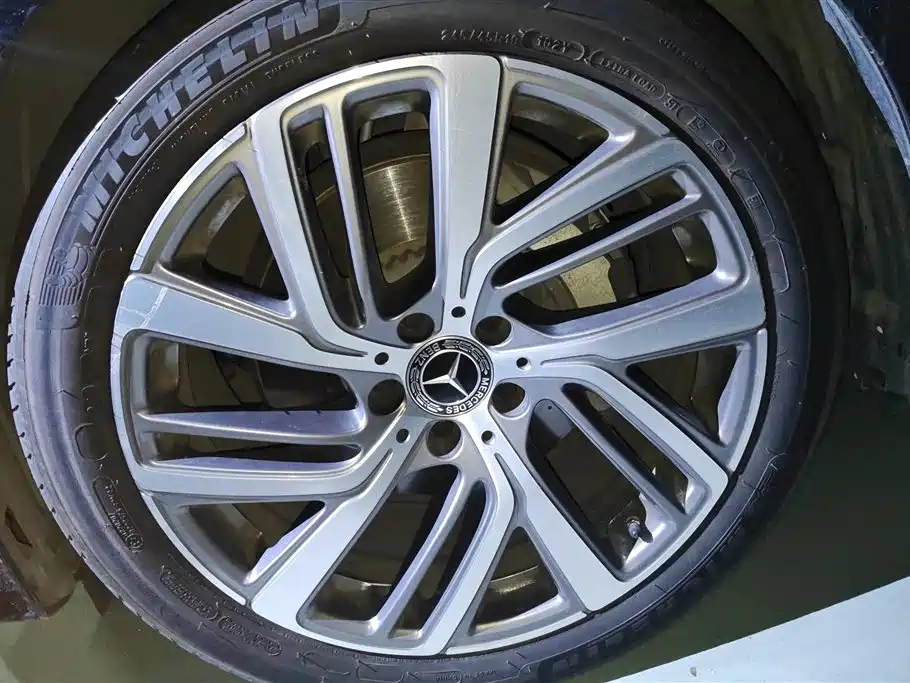 Mercedes-Benz E-Class 2024