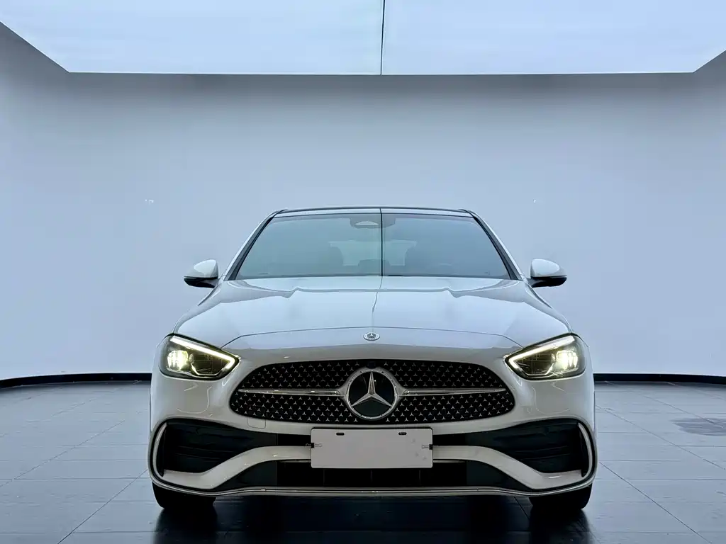 Mercedes-Benz C-Class 2023 — фото 2