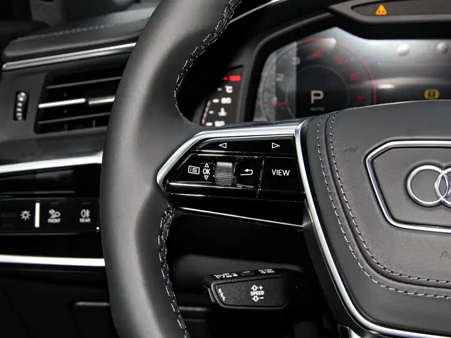 Audi A6L — фото 25