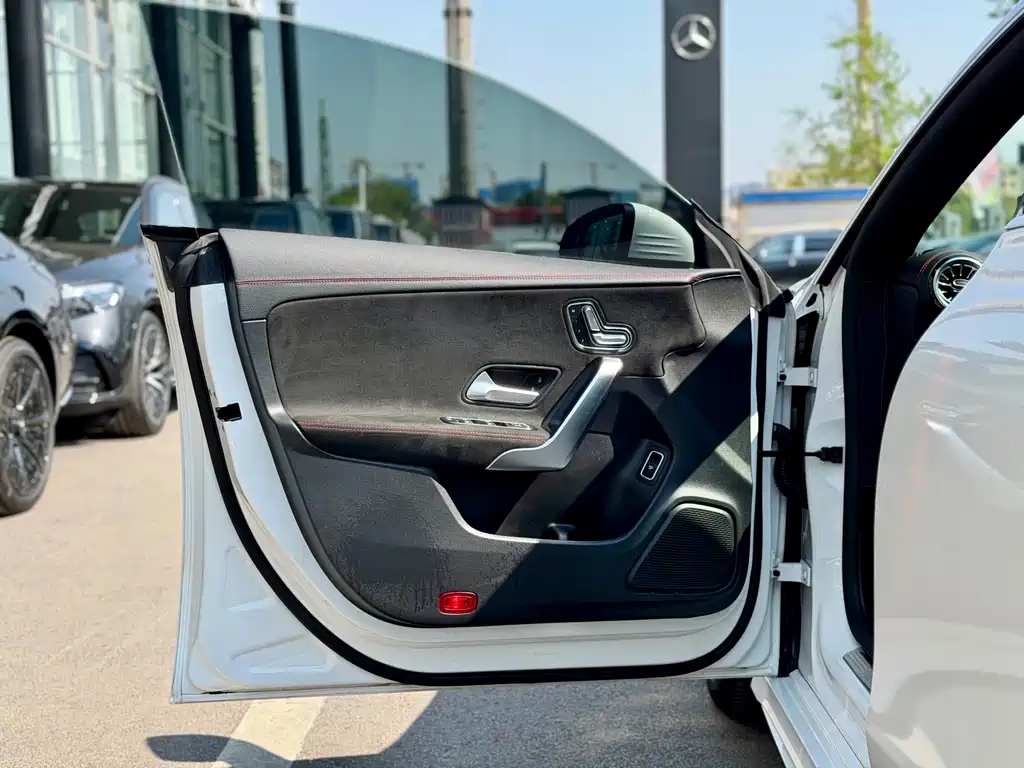 Mercedes-Benz CLA 2022 — фото 10