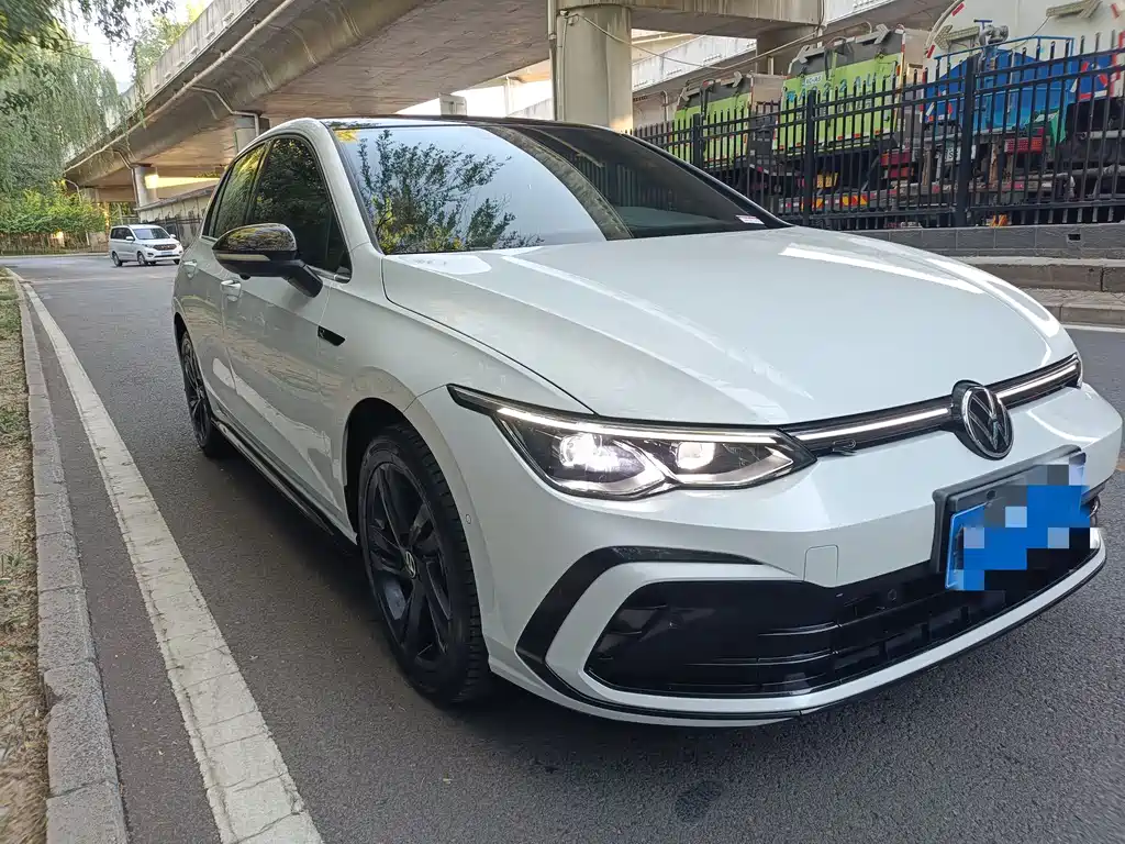 Volkswagen Golf 2024
