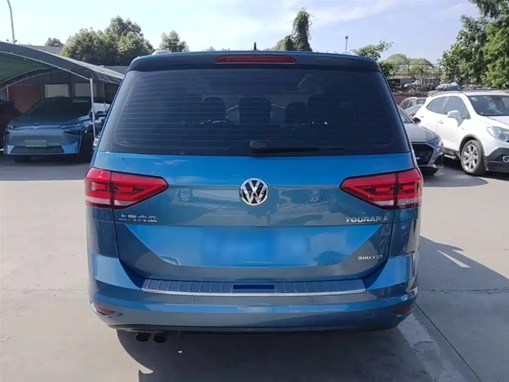 Volkswagen Touran 2019 — фото 6