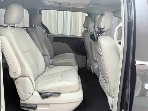Chrysler Grand Voyager 2014