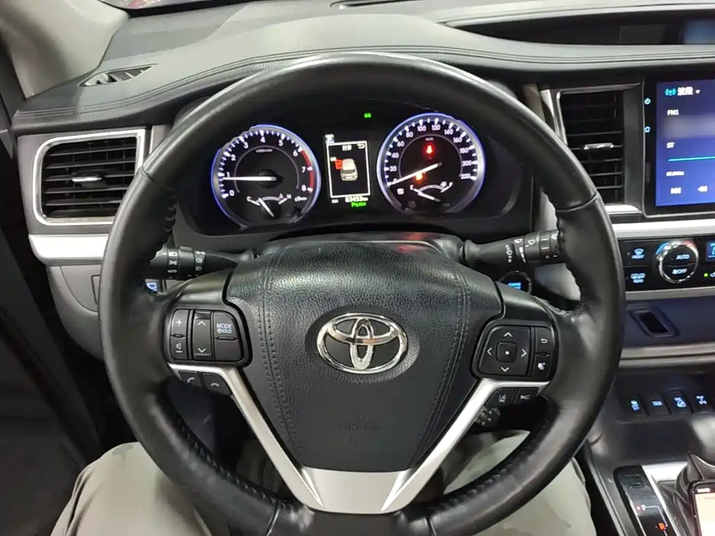Toyota Highlander 2019 — фото 11