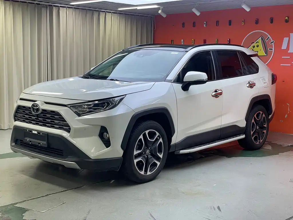 Toyota RAV4 2021