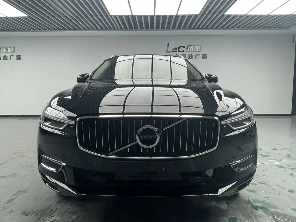 Volvo XC60 2019 — фото 3