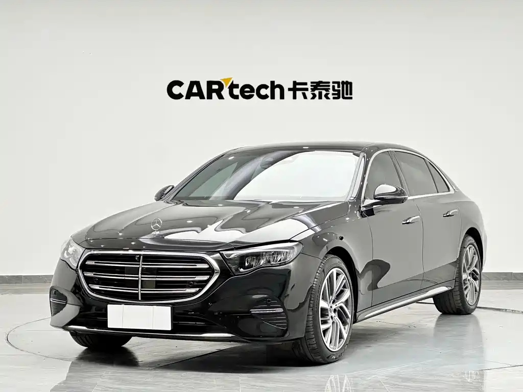 Mercedes-Benz E-Class 2025 — фото 1