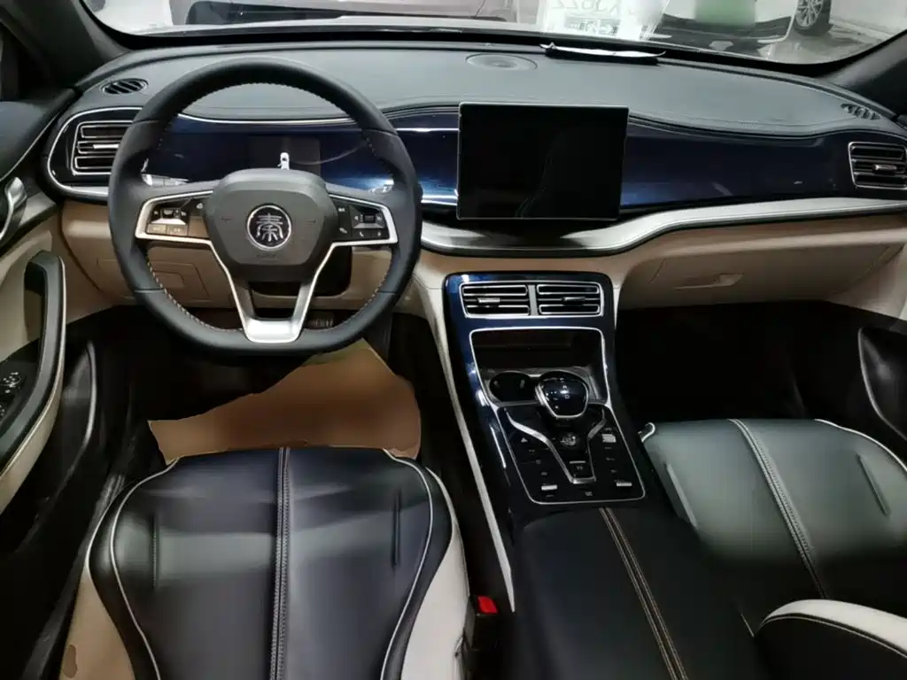 BYD Qin PLUS 2023 — фото 10