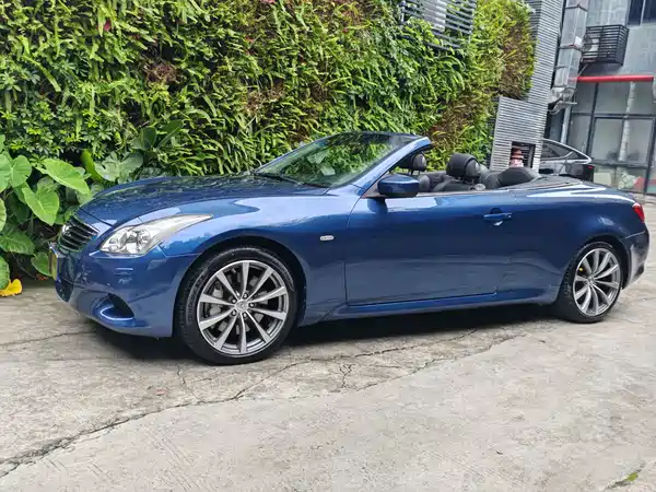 Infiniti M Series 2011
