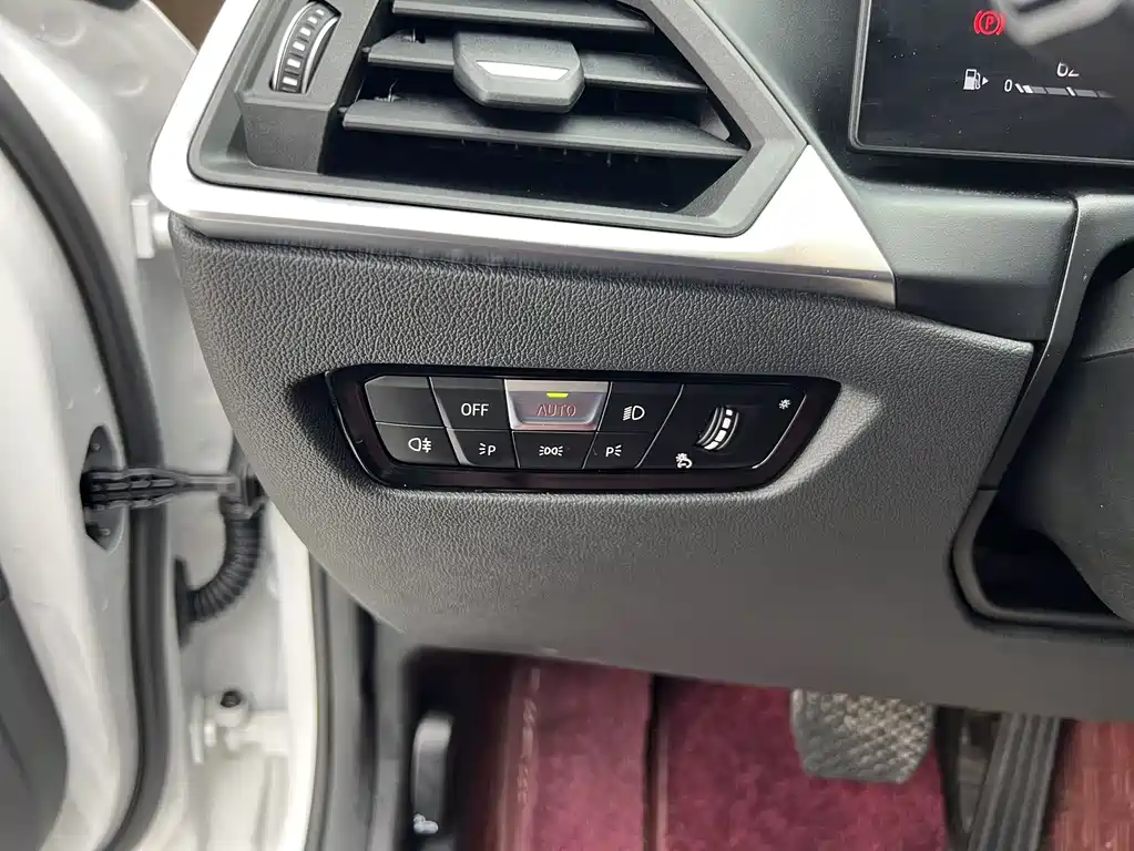 BMW 3 Series 2023 — фото 13