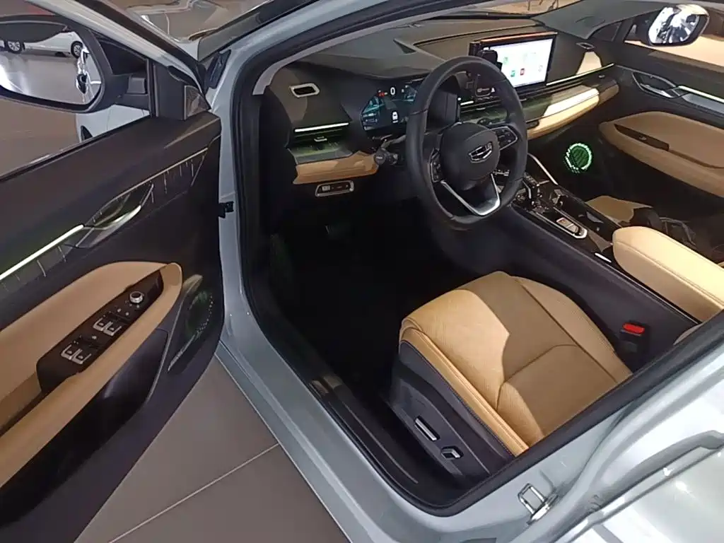 Geely Emgrand L Hip 2023 — фото 16