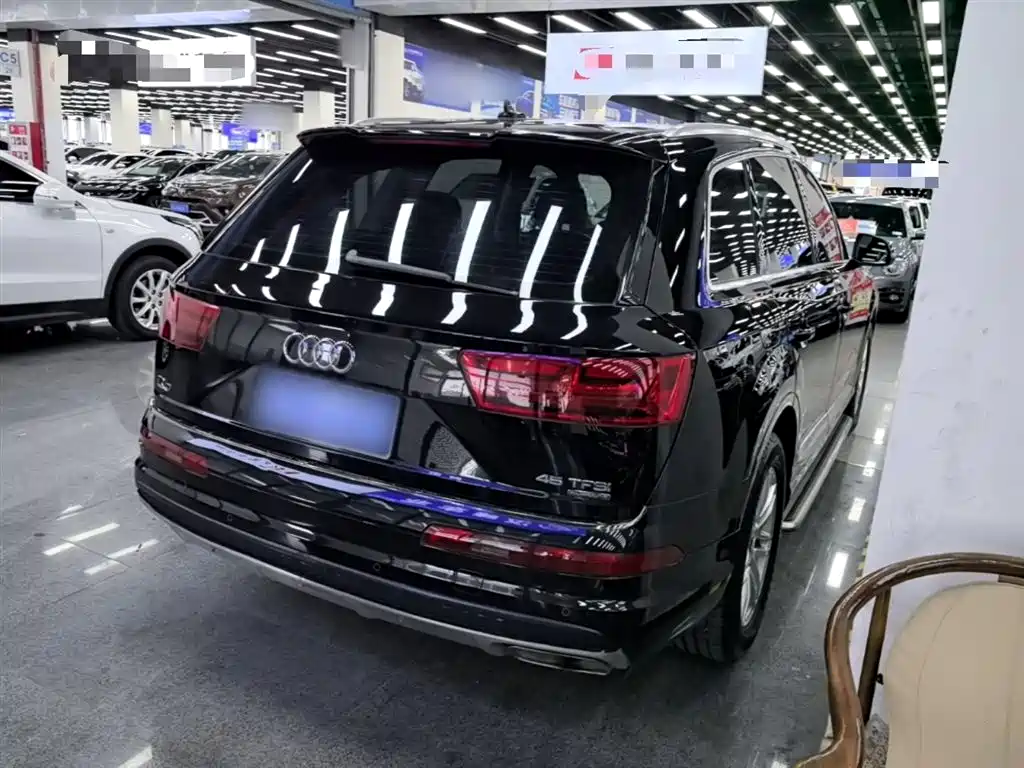 Audi Q7 2019 — фото 7