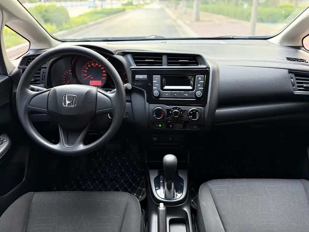 Honda Fit 2019 — фото 9