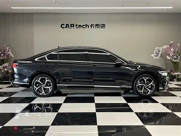 Volkswagen Magotan 2024