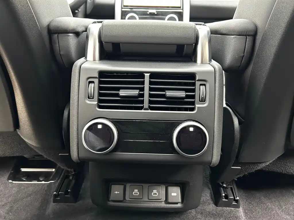Land Rover Discovery 2021 — фото 19