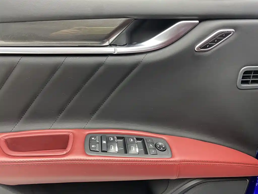 Maserati Ghibli 2022 — фото 16