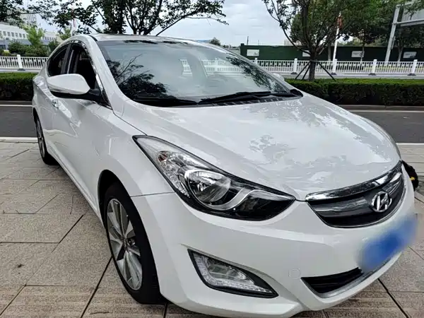 Hyundai Elantra Langdong 2015