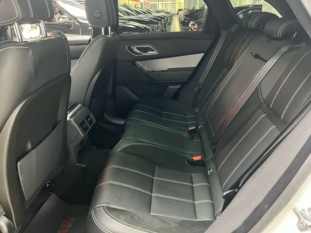 Land Rover Velar 2019 — фото 10