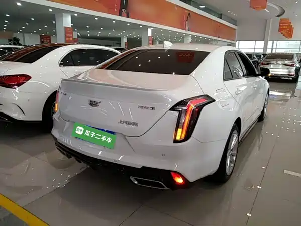 Cadillac CT4 2023