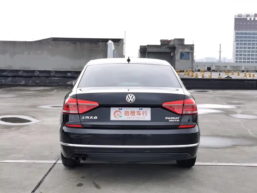 Volkswagen Passat 2017 — фото 14
