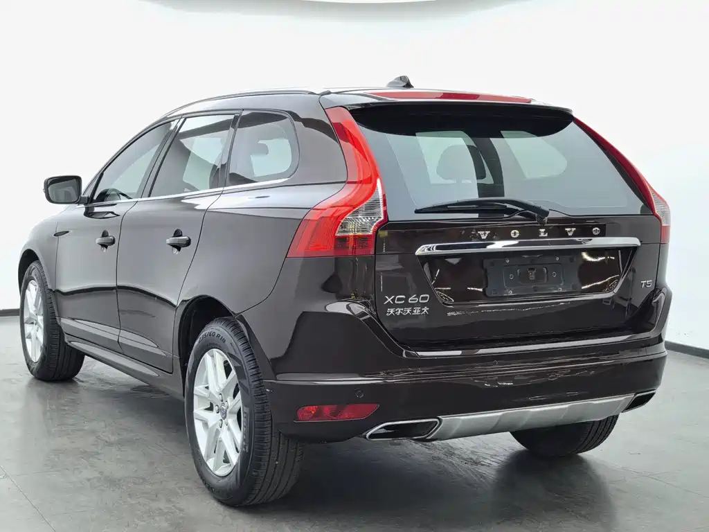 Volvo XC60 2017 — фото 6
