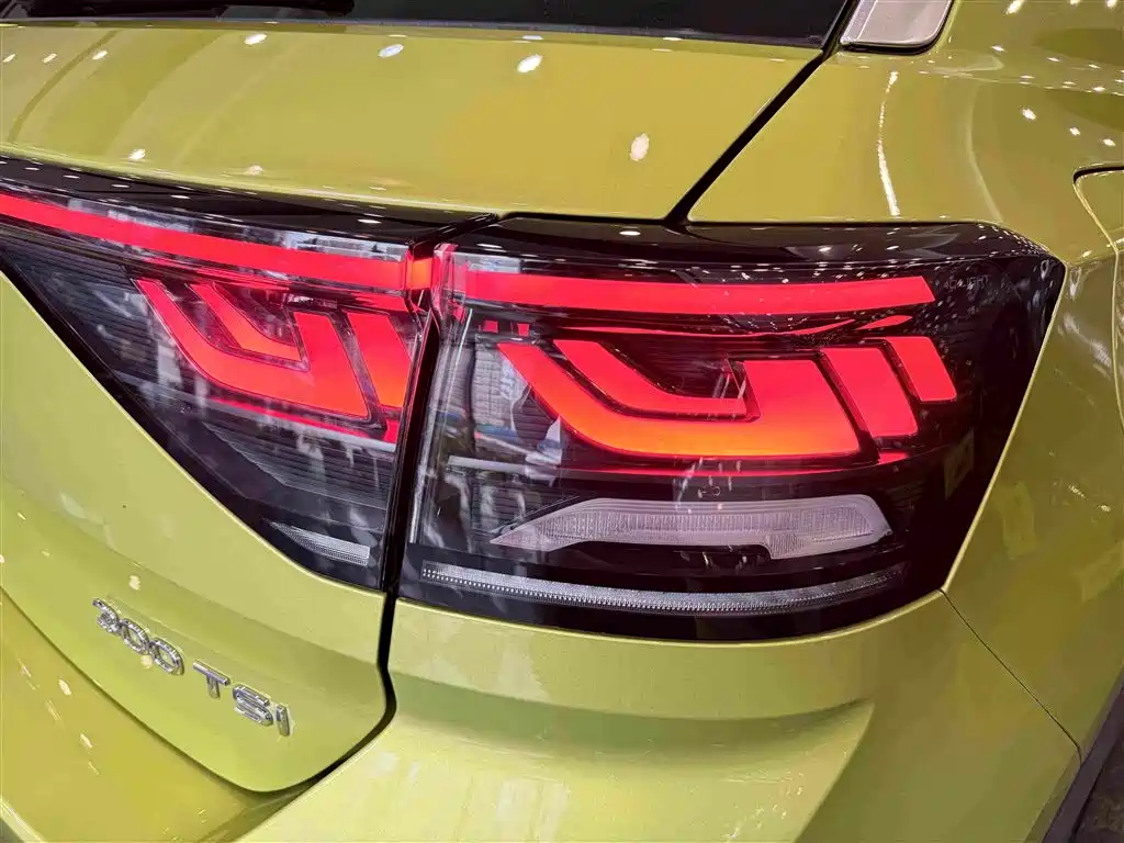 Volkswagen T-Roc 2023 — фото 31