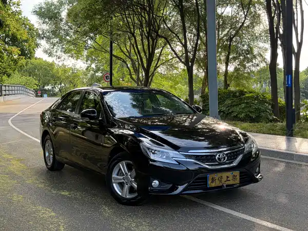 Toyota Reiz 2013