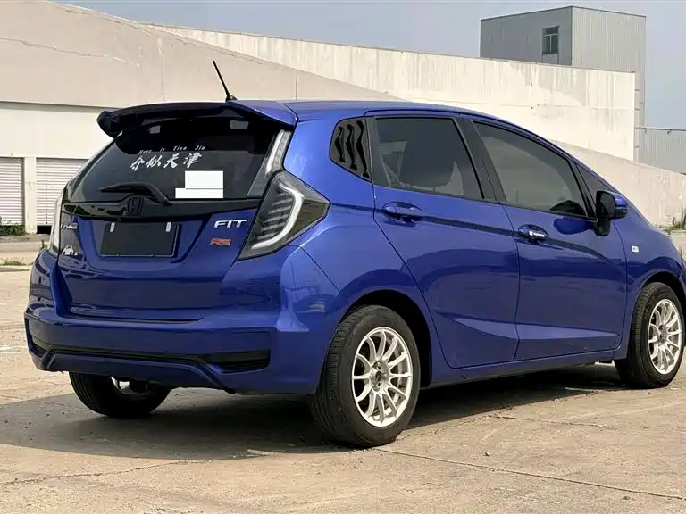 Honda Fit 2018 — фото 11