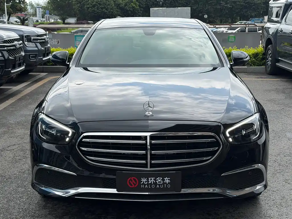 Mercedes-Benz E-Class 2022