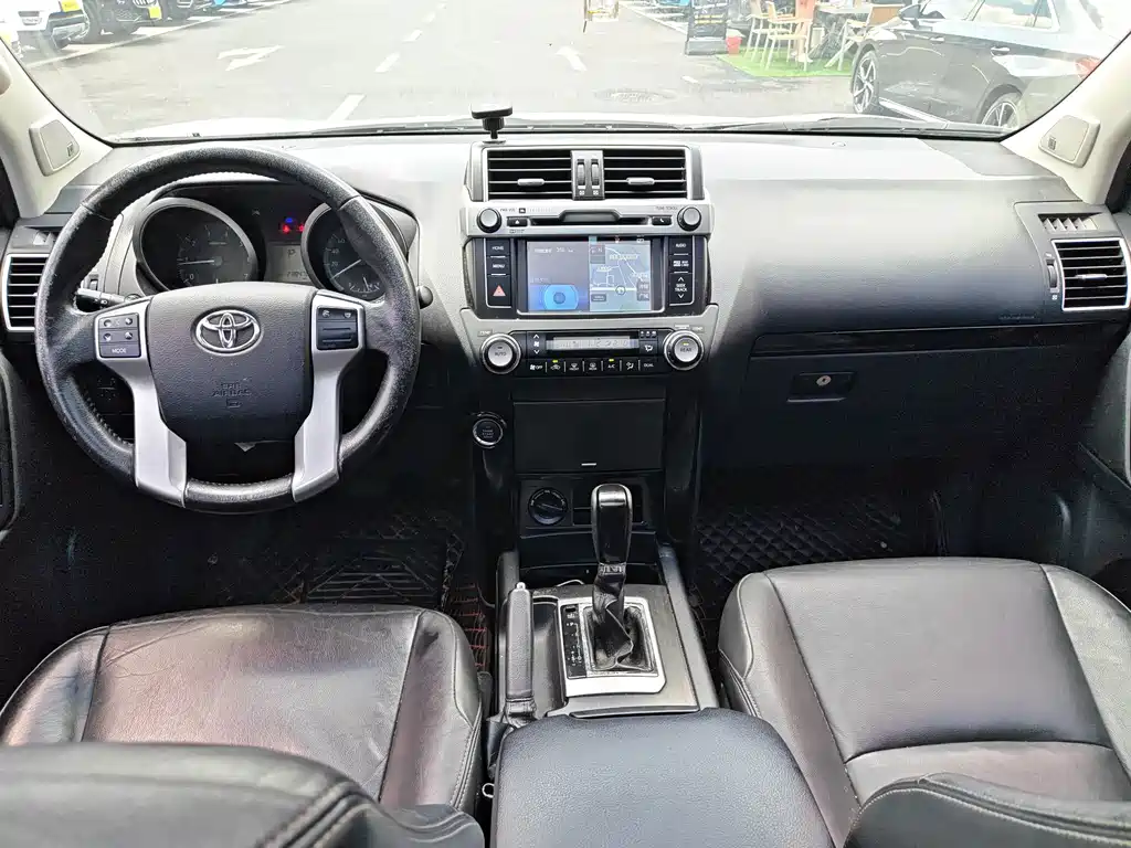 Toyota Prado 2017 — фото 17