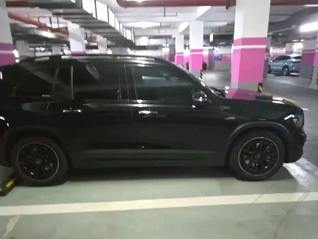 Mercedes-Benz GLB AMG 2022 — фото 3